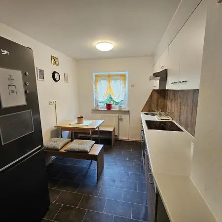 House Tinz - Cozy In A Quiet Location בית נופש היילברון