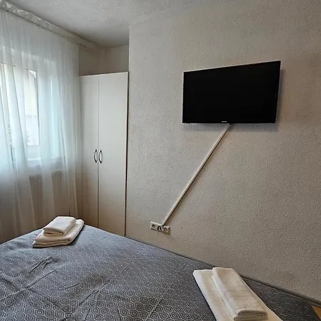 House Tinz - Cozy In A Quiet Location בית נופש היילברון