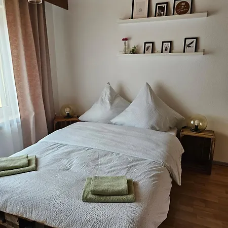 House Tinz - Cozy In A Quiet Location *