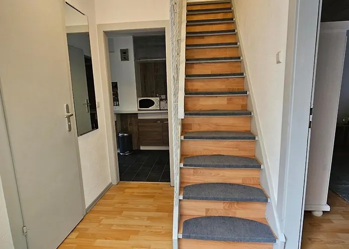 House Tinz - Cozy In A Quiet Location